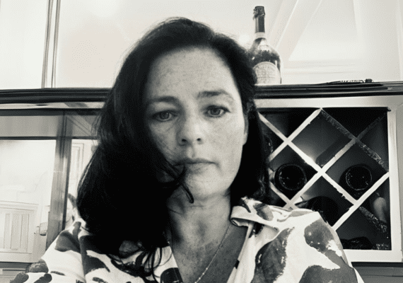 Alison Kealy